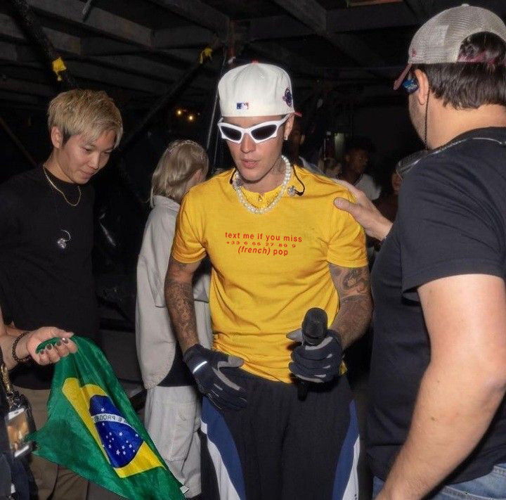 #kissmymerch • jaune & rouge